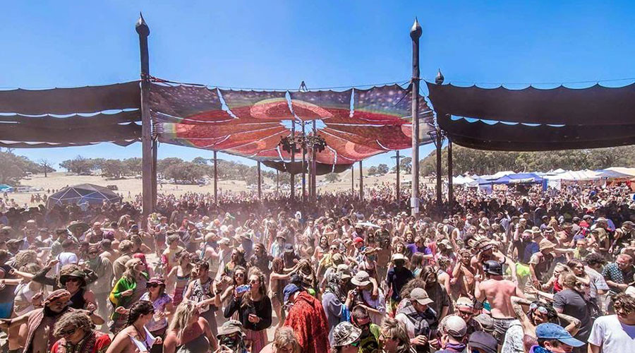 Watch man being waterboarded ‘for fun’ at Aussie music festival (VIDEO)