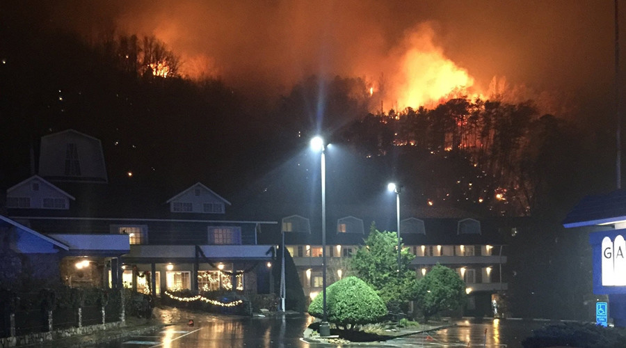 3 people confirmed killed in Gatlinburg, Tennessee fires