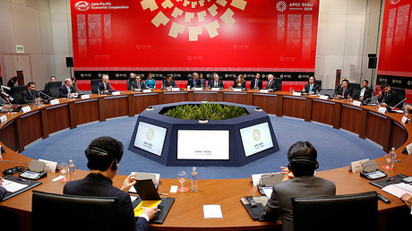 U.S. President Barack Obama holds meeting with Trans-Pacific Partnership (TPP) leaders at the APEC Summit in Lima, Peru, November 19, 2016. © Kevin Lamarque