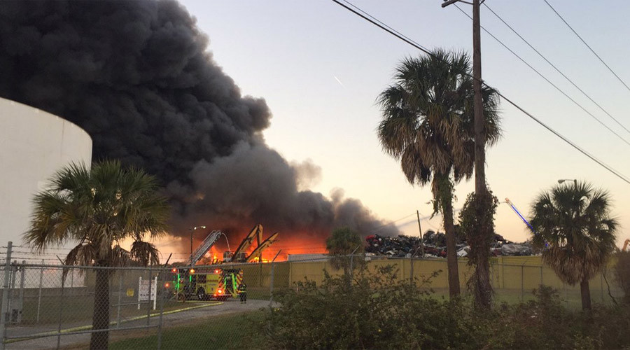 Large scrap metal fire rages at Florida recycling plant (PHOTOS, VIDEOS)