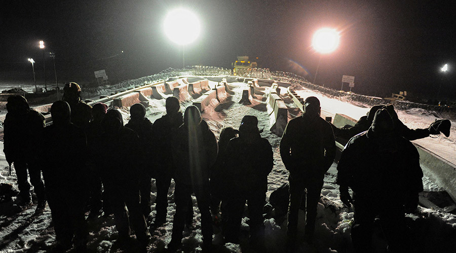 ‘Wanna burn the US constitution? Shoot at us first’: Veterans prepare to aid DAPL protesters