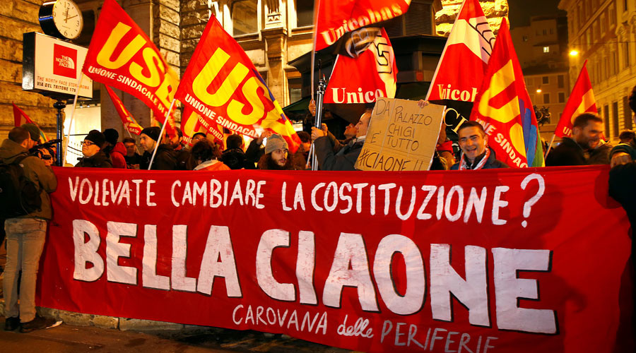 Euro dives to 20-mth low as Italians reject PM Renzi's policy