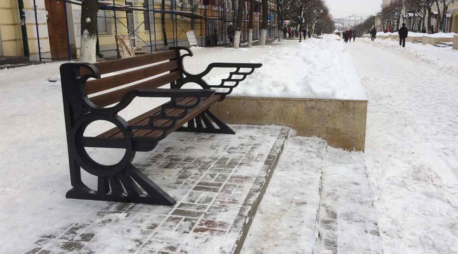 ‘Nazi eagle’ benches stir controversy in Russian city