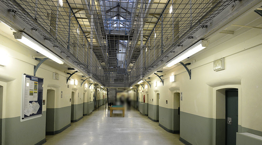 Children could be killed by prison restraint techniques – report