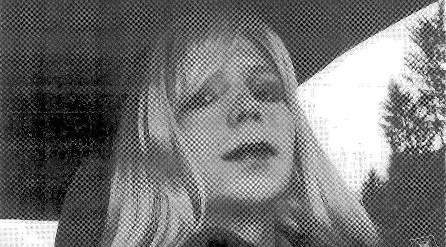 Army doctor denies official recognition of Chelsea Manning gender transition