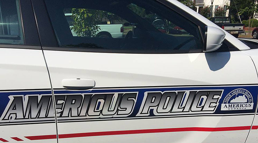 1 officer killed, 1 critical, manhunt underway in Georgia