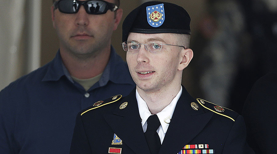 Petition to commute Manning’s prison sentence to time served reaches 100k goal