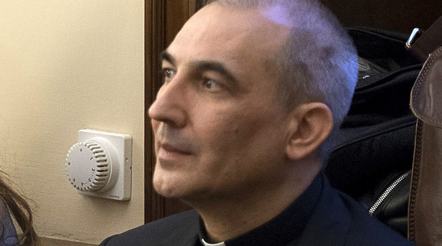 Pope Francis orders release of Vatican whistleblower