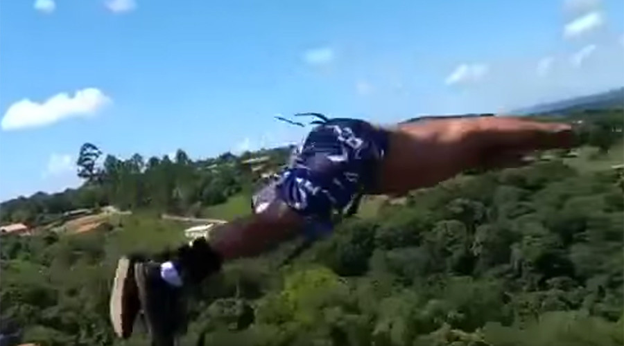 Horrifying footage shows moment bungee jump ends in tragedy (VIDEO)
