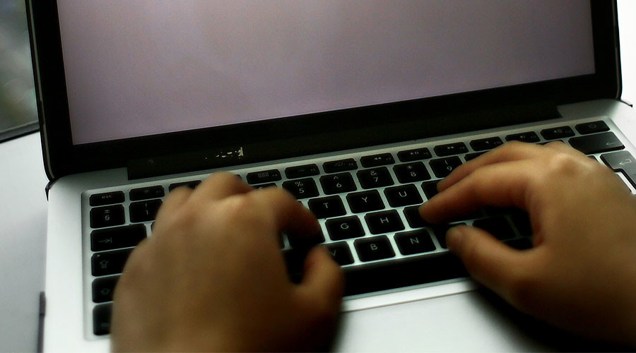 1,000 UK government laptops, flash drives reported missing since 2015