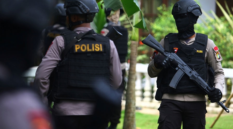 6 Indonesians found dead after being locked in tiny bathroom by armed robbers