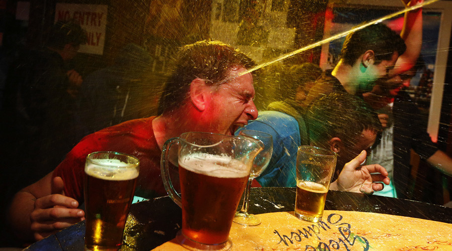 This is what happens to your brain when you drink alcohol (VIDEO)