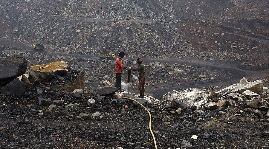 50 feared trapped under debris after mine in India collapses, deaths reported (PHOTOS)