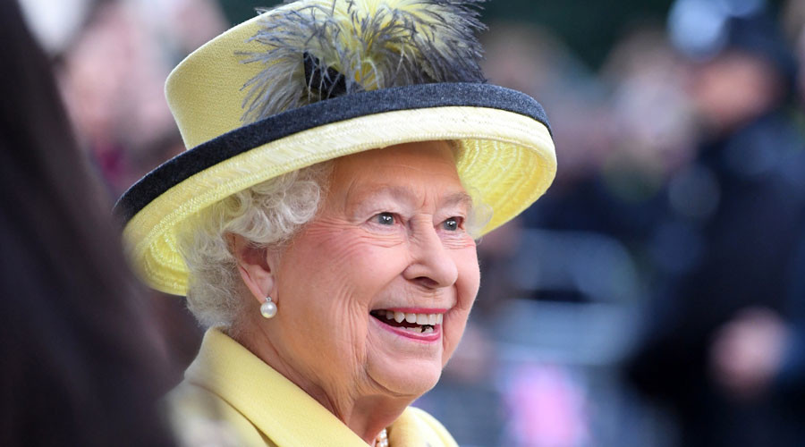 Buckingham Palace confirms that the Queen is NOT dead Buckingham Palace confirms that the Queen is NOT dead