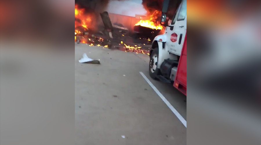 At least 3 dead as two planes collide midair over McKinney, crash into parking lot (VIDEOS)