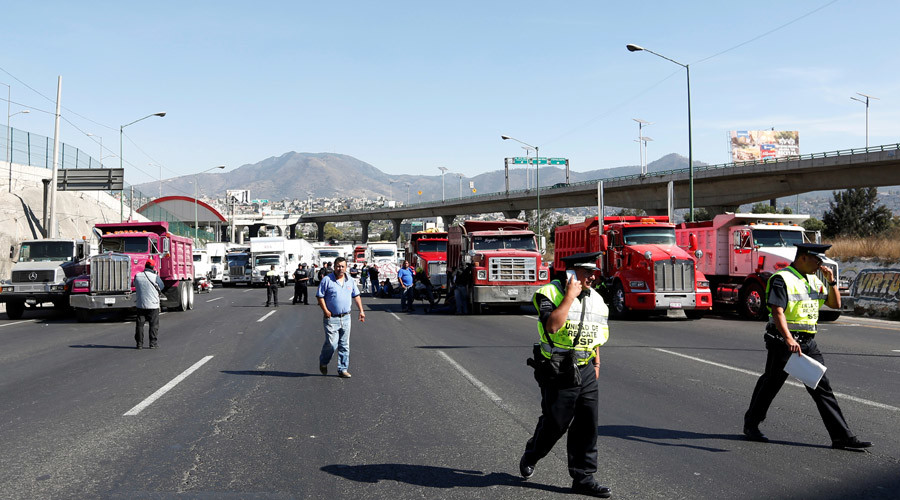 Protests & looting across Mexico amid sudden 20% fuel price hike