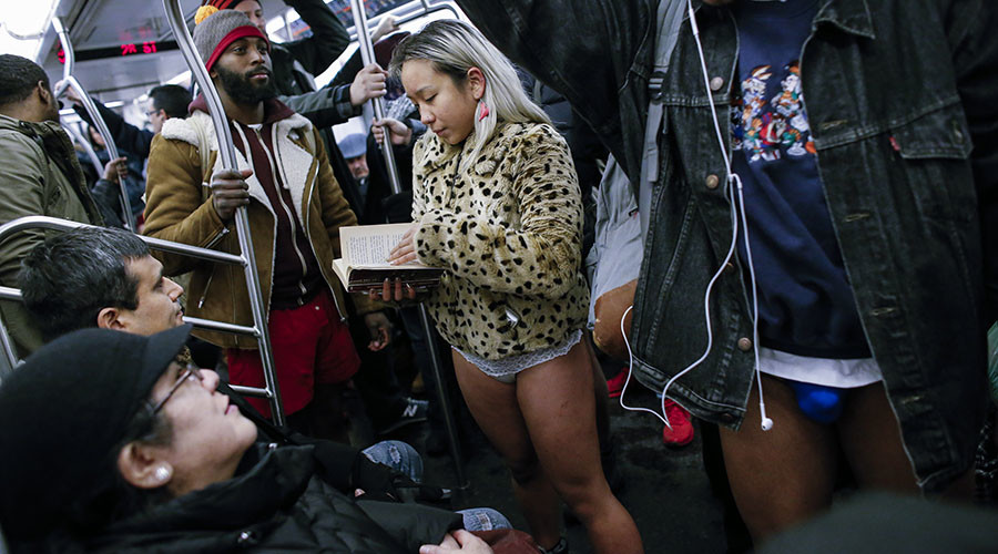 Smart-ass passengers strip down for #NoPantsSubwayRide (VIDEOS, PHOTOS)