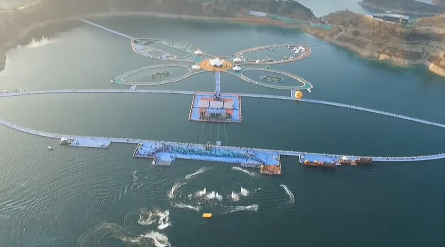 Walking on water? Giant 50 sq km floating walkway opens in China (VIDEO, PHOTOS)