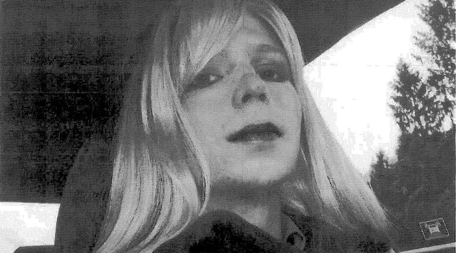 Obama ‘actively considering’ commuting Chelsea Manning prison sentence – sources