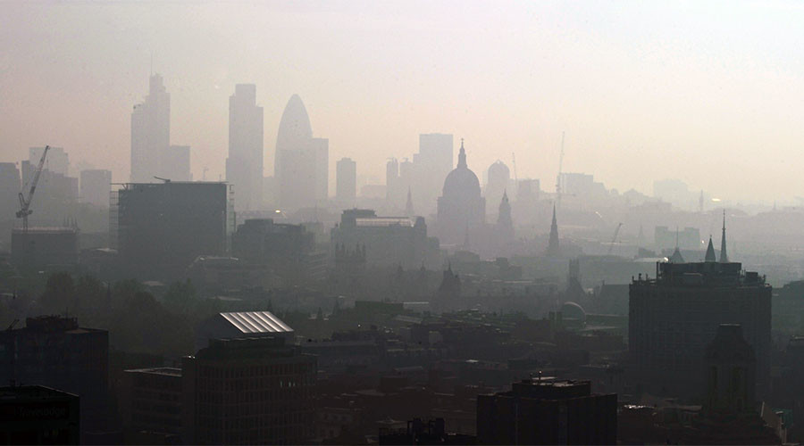 Govt accused of ‘criminal neglect’ over smog that killed 300 people in 10 days