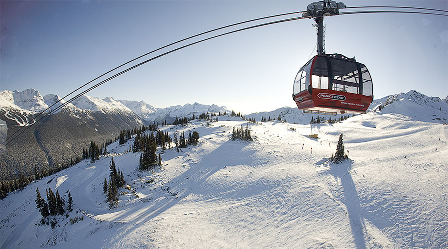 Nerve-shredding avalanche video shows snowboarder cheat death (VIDEO)