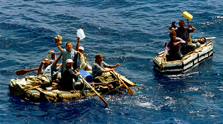 ‘Same way we treat other migrants’: Obama ends ‘wet foot, dry foot’ Cuban immigration policy