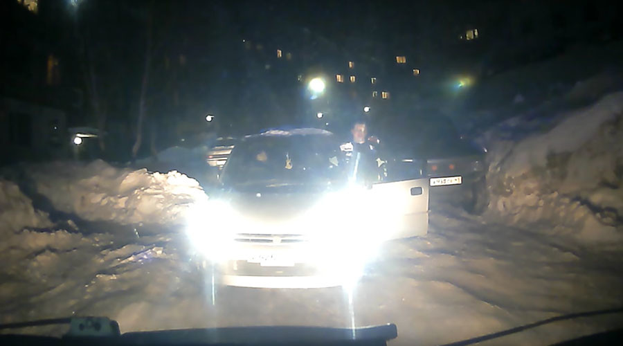 21yo emergency patient dies in Russia after car blocks road to responding ambulance (VIDEO)
