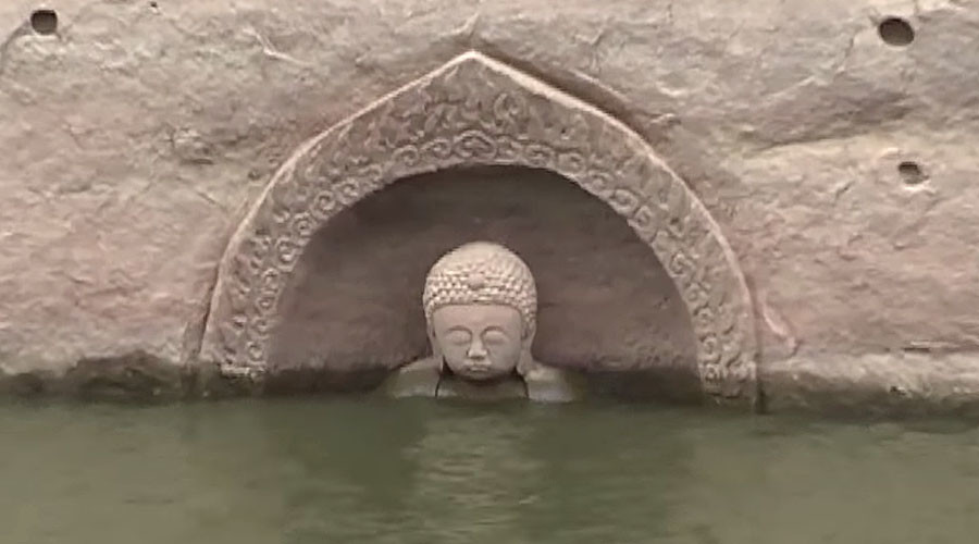 600yo Buddha statue uncovered in Chinese reservoir (VIDEO)