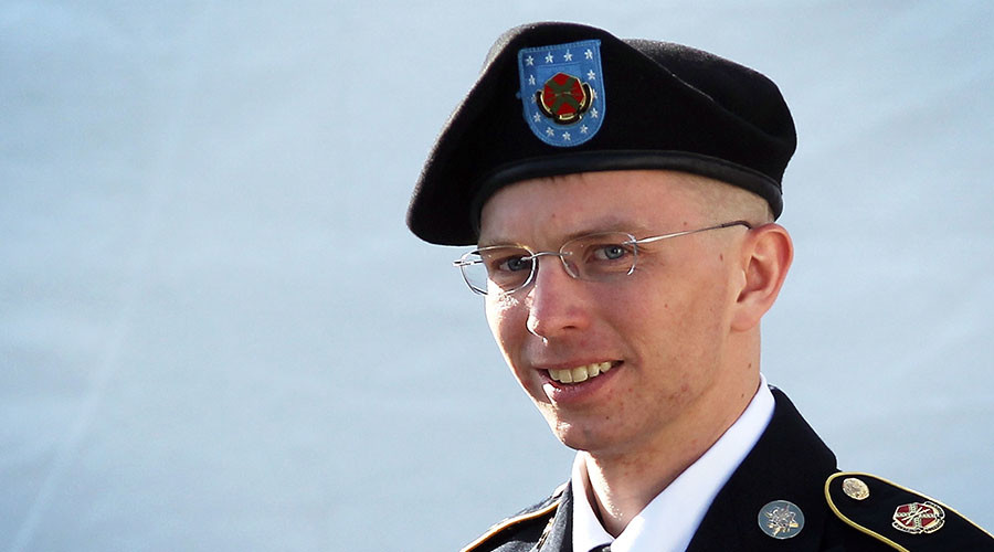 ‘This is awesome’: Twitter reacts as Obama cuts Chelsea Manning’s sentence