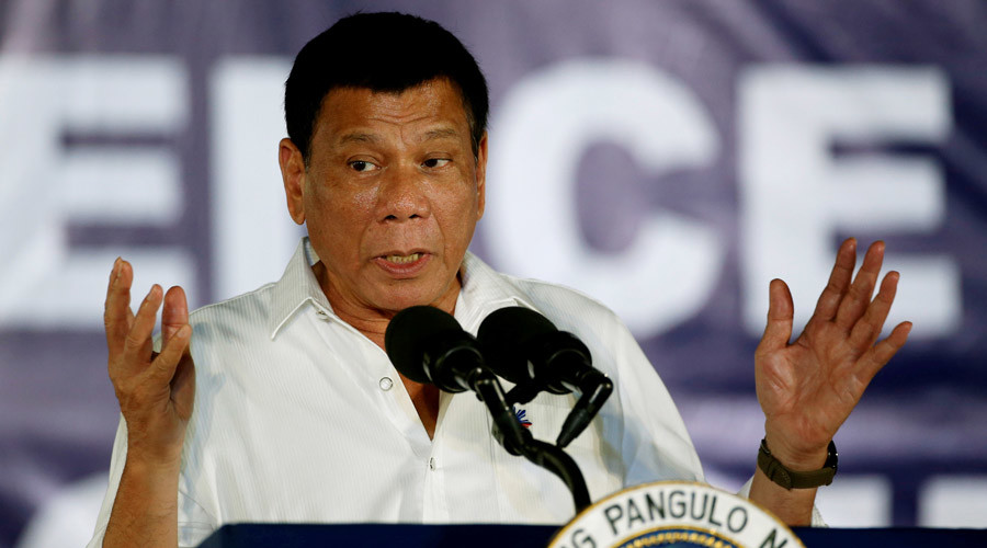 Try meth before criticizing war on drugs, Duterte tells priests the day Pope blesses Philippines