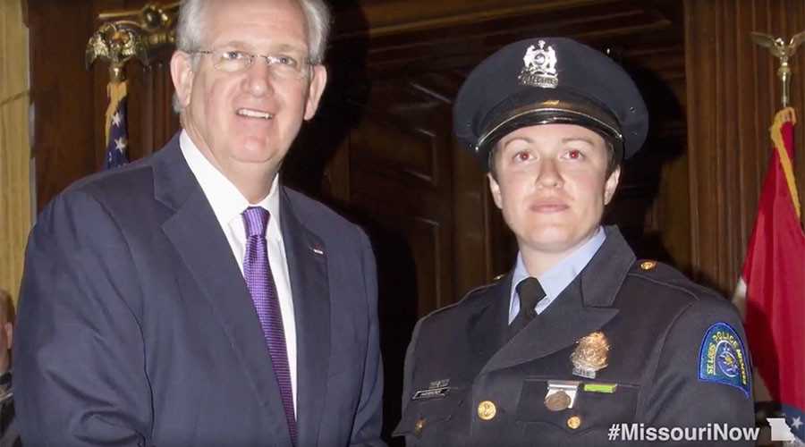 St. Louis police publicly searched for, found no drugs in woman's vagina - lawsuit