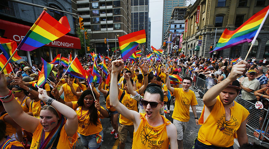 Pride Toronto votes to ban police from this year's parade