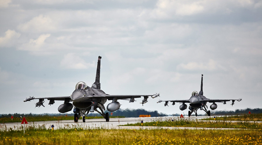 Polish MoD wants to see Warsaw packed with weapons to counter 'Russia threat'