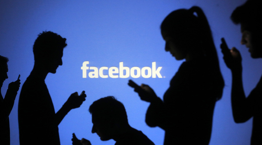 'Facebook deals first blow in the fake war against fake news'