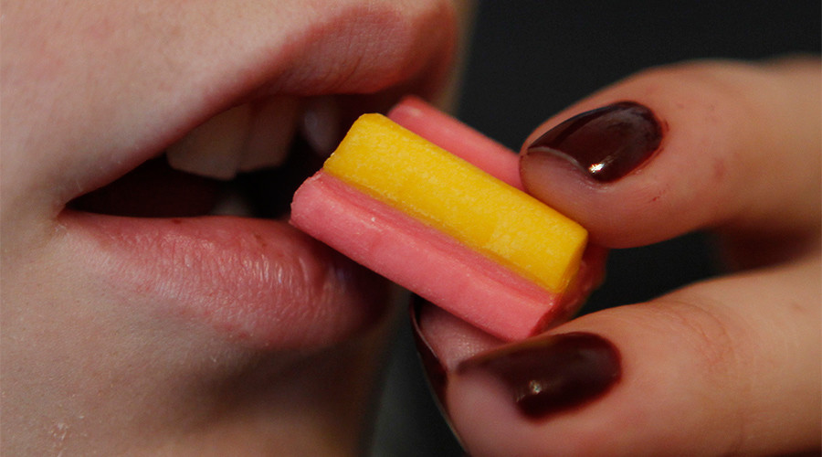 Study on cancer risk in toothpaste & chewing gum additive prompts inquiry in France