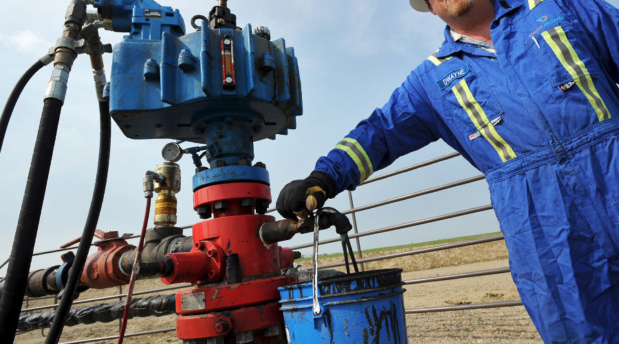 200,000 liters of crude oil spill onto First Nations land in Saskatchewan, Canada