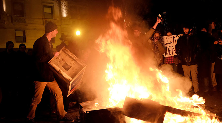 ‘Unacceptable in democracy!’ IFJ president slams US police for arresting journalists in DC