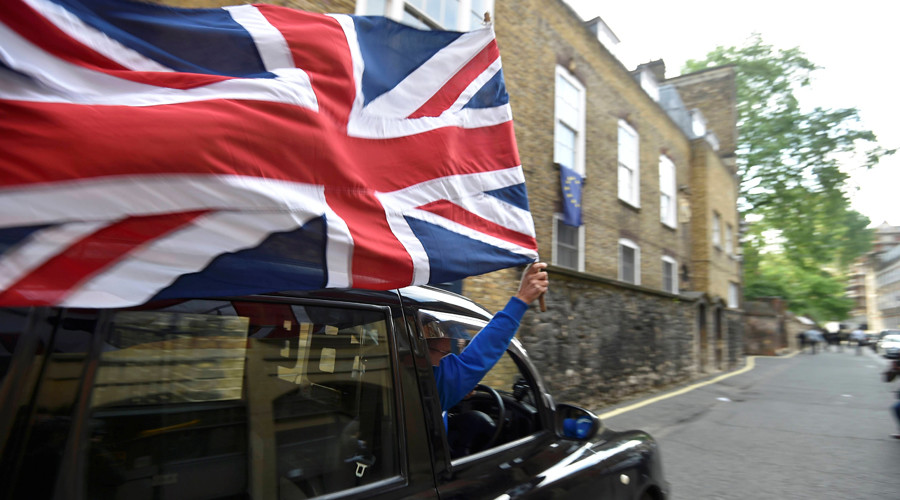 UK defies Brexit fears as fastest growing G7 economy