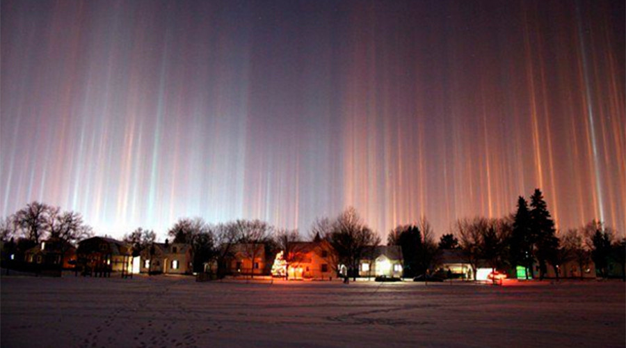 Magical ‘light pillar’ phenomenon spotted across Russian skies — RT News