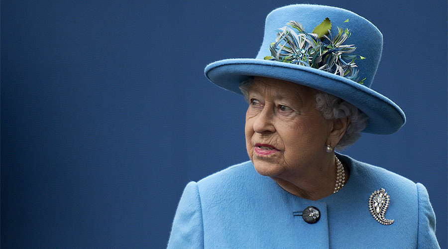 Trump’s state visit puts Queen in ‘very difficult position’ – retired diplomat