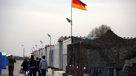 Bavarian PM to discuss ‘serious’ migrant issue with Merkel before joint election push