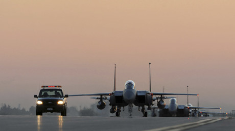 U.S. Air Force F-15E Strike Eagles taxi the runway after landing at Incirlik Air Base, Turkey © US AIR FORCE 