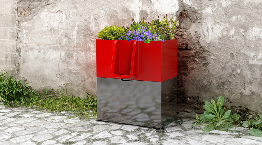 New eco-friendly urinals to ‘civilize street peeing’ enter service in Paris