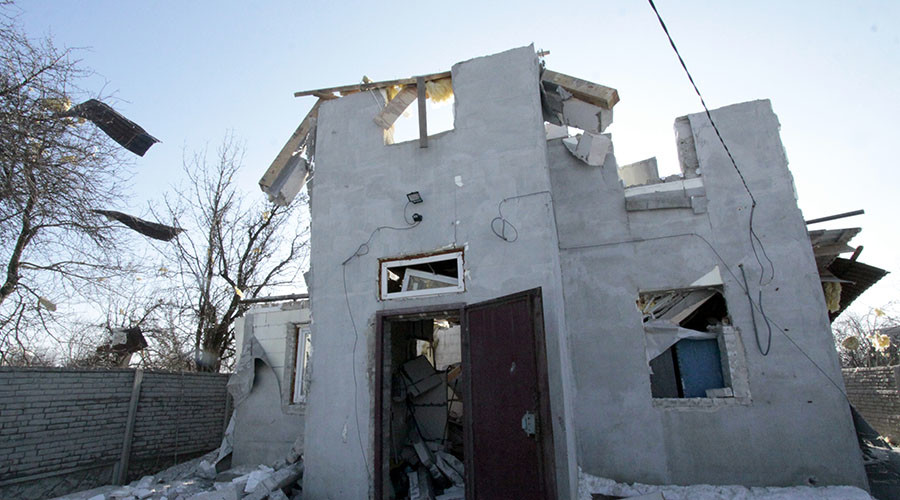 Kiev admits advancing on rebels in east Ukrainian town 'meter by meter’