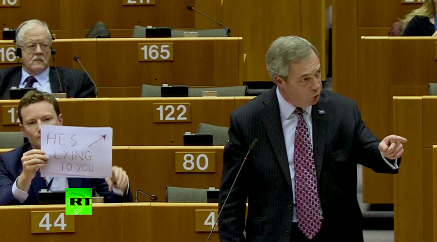‘He’s lying to you!’: Farage’s European Parliament speech trolled by MEP’s cheeky sign