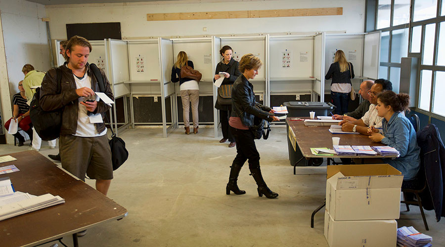 Dutch to hand-count ballots in March vote amid ‘hacking & fake news’ fears