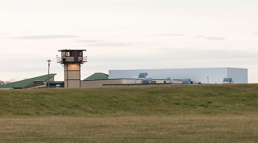Delaware prison standoff ends with 1 hostage dead