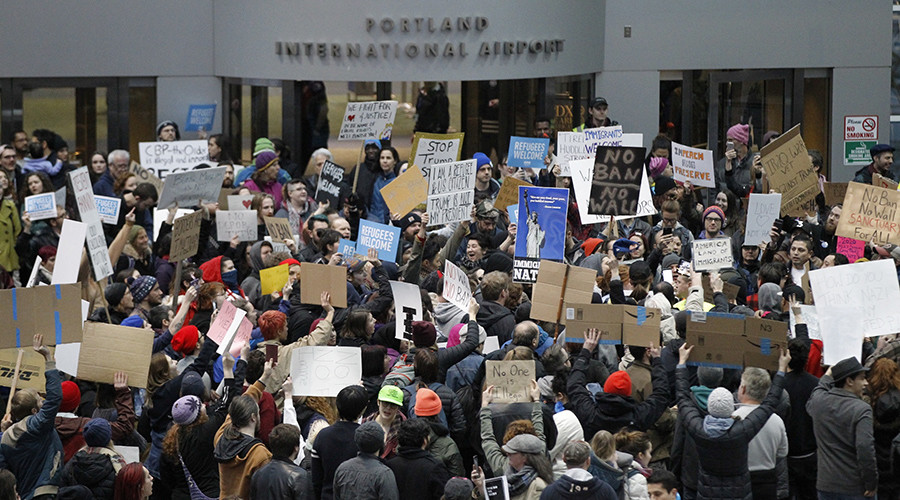 'Unprecedented: Trump opponents seek to divide US'
