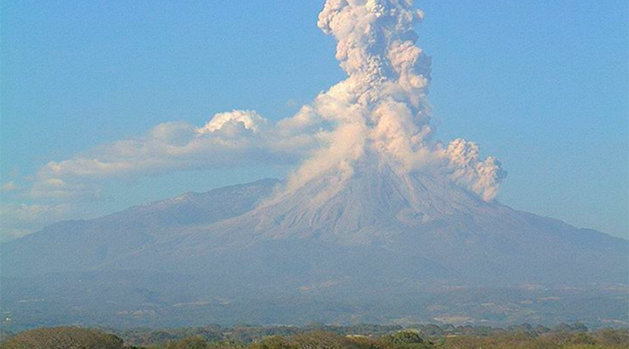 Epic Explosion Mexican Volcano Spews Ash 4 Km High In Latest Eruption