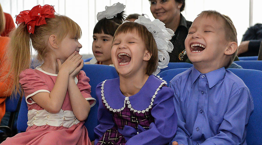 Most Russians back ban on US adoptions – poll